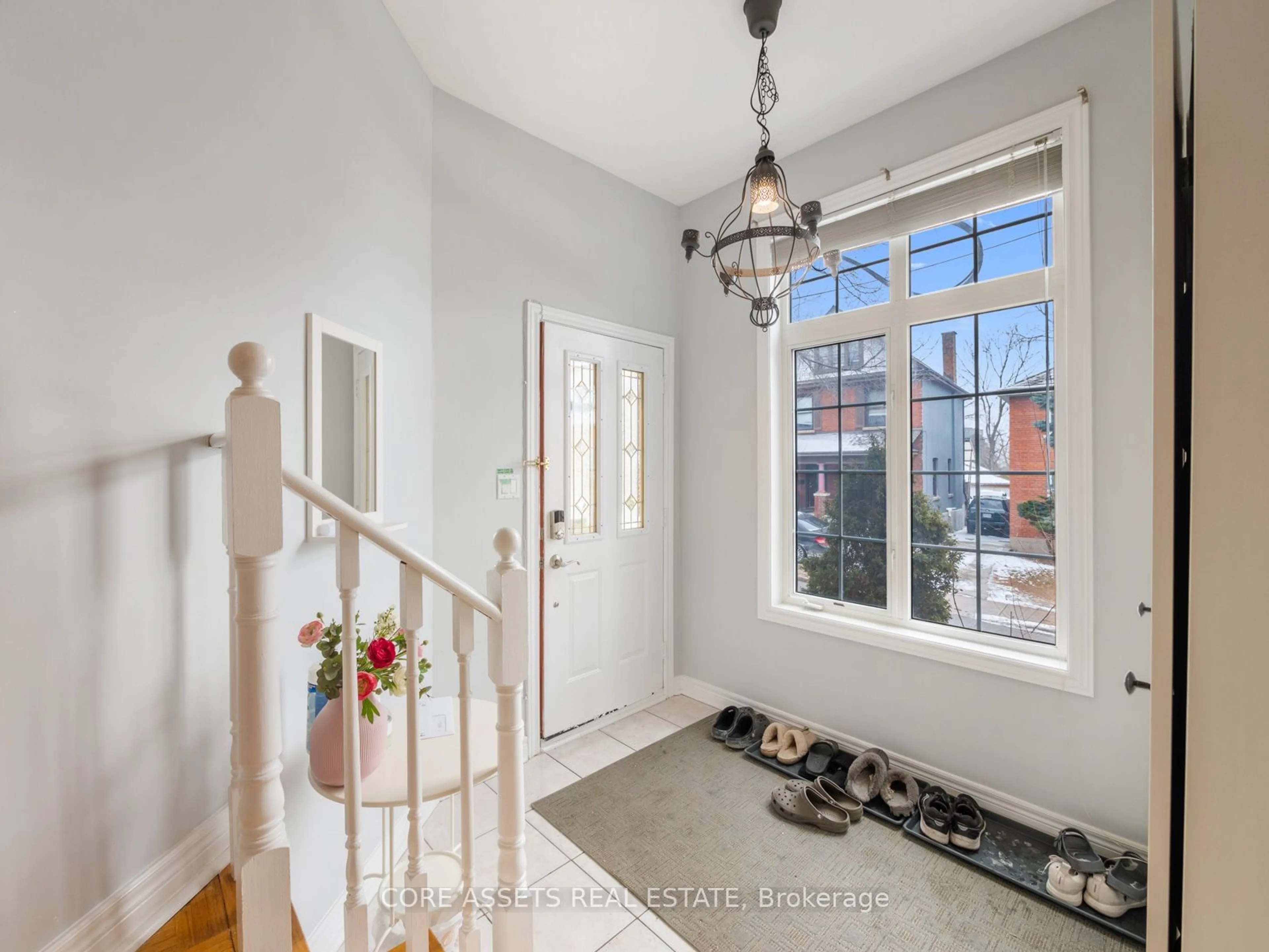 Indoor entryway for 192 Rosemount Ave, Toronto Ontario M9N 3C3