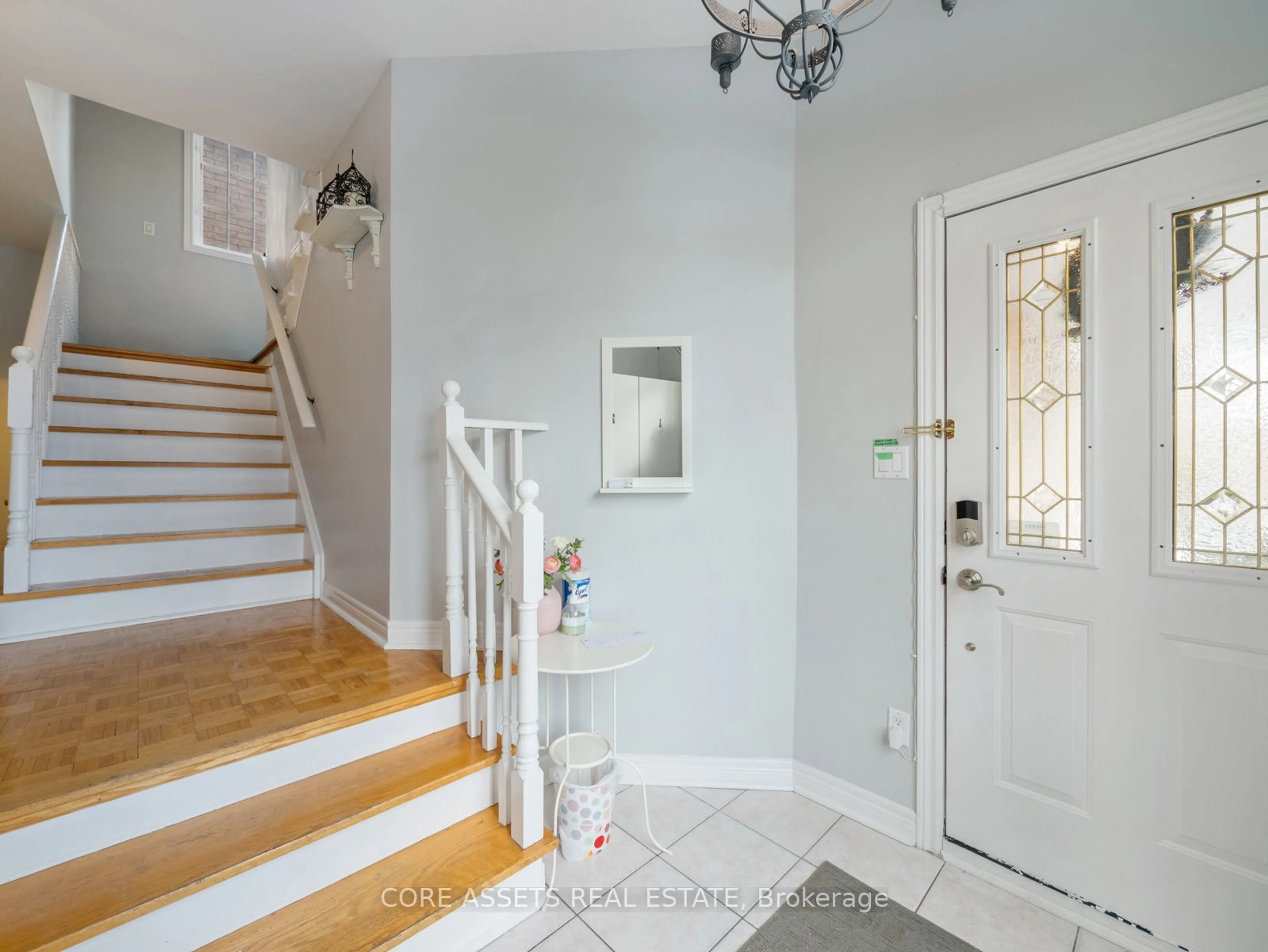 Indoor entryway for 192 Rosemount Ave, Toronto Ontario M9N 3C3