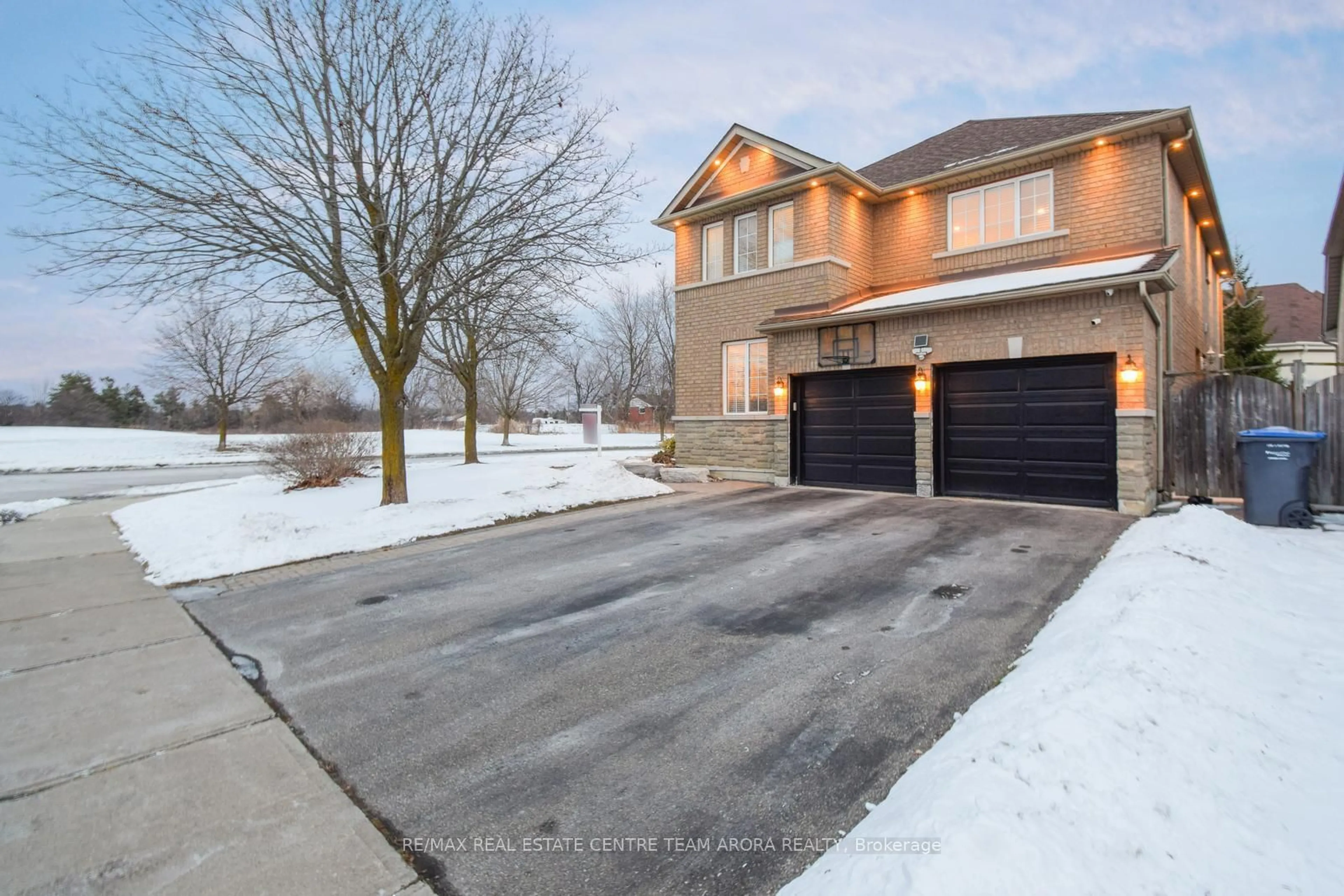 Unknown for 22 Summer Valley Dr, Brampton Ontario L6Z 4V6