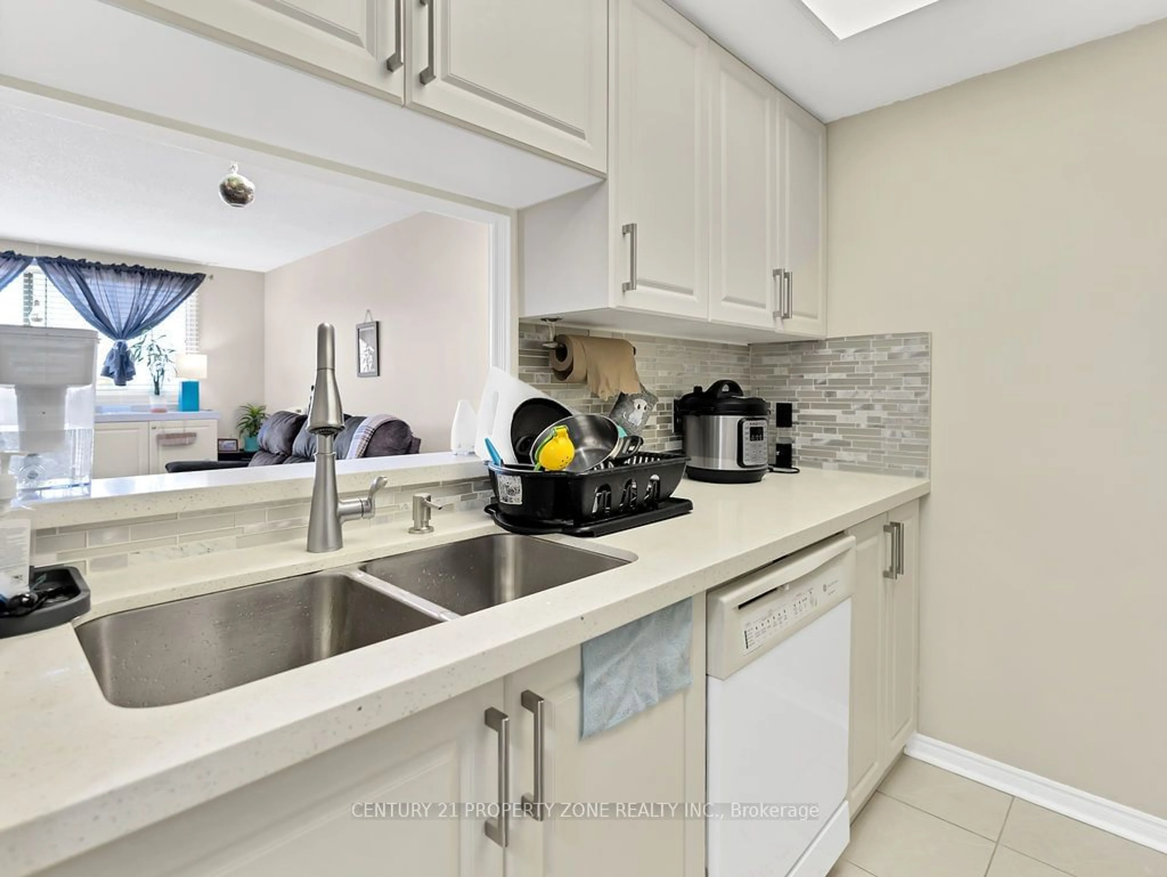 Standard kitchen, ceramic/tile floor for 8351 McLaughlin Rd #403, Brampton Ontario L6Y 4H8