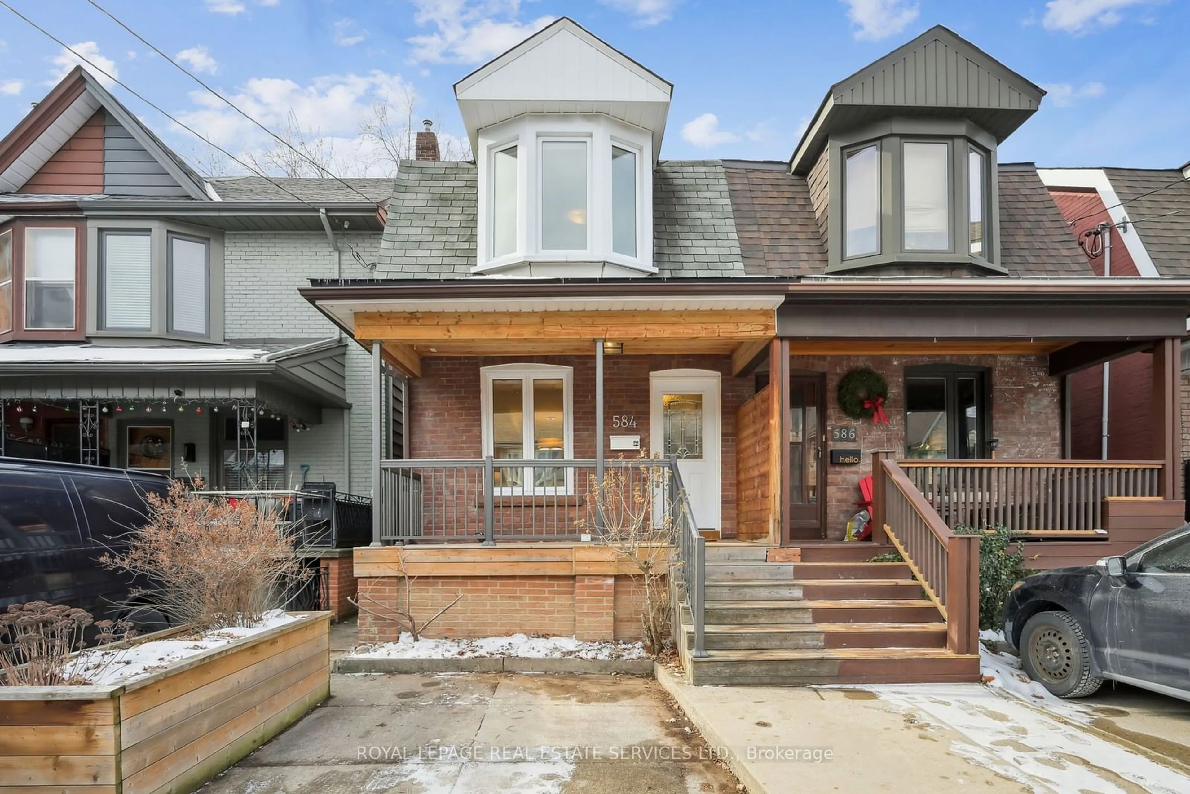 Home with brick exterior material, street for 584 Gladstone Ave, Toronto Ontario M6H 3J2