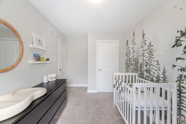 Additional property image - 2220 Queensway Dr Unit 15