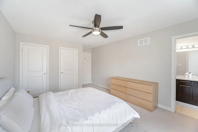 Additional property image - 2220 Queensway Dr Unit 15