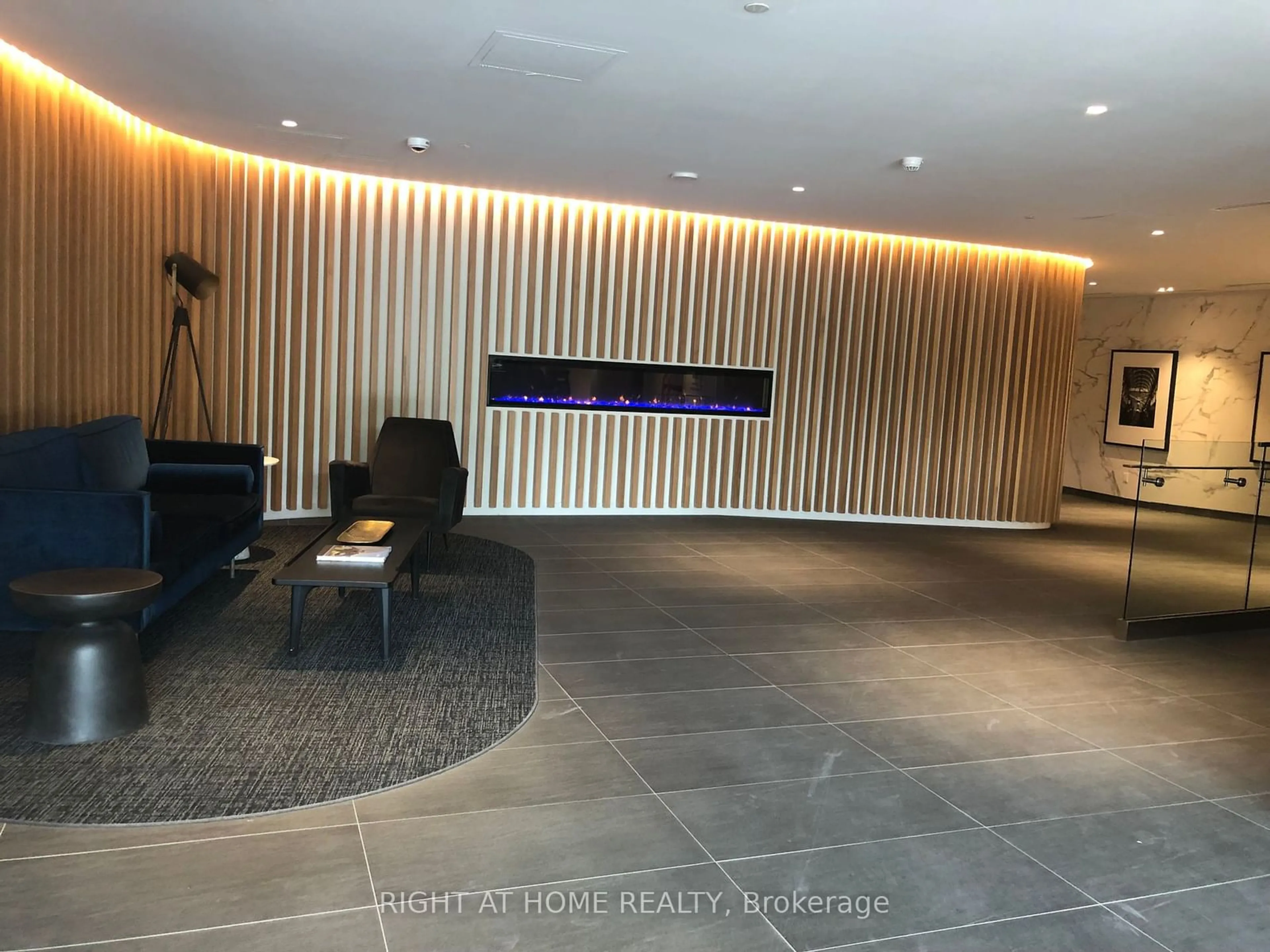 Lobby for 160 Flemington Rd #1409, Toronto Ontario M6A 1N6