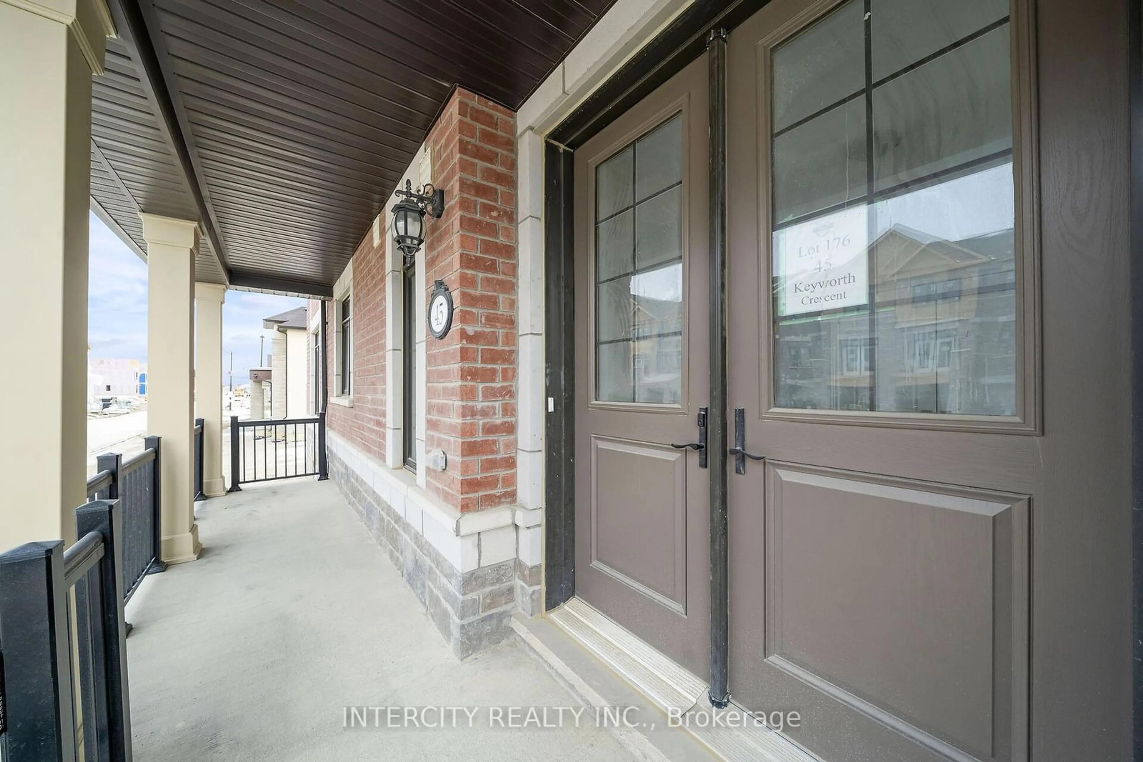 Indoor entryway for 45 Keyworth Cres #Lot 176, Brampton Ontario L6R 4E9