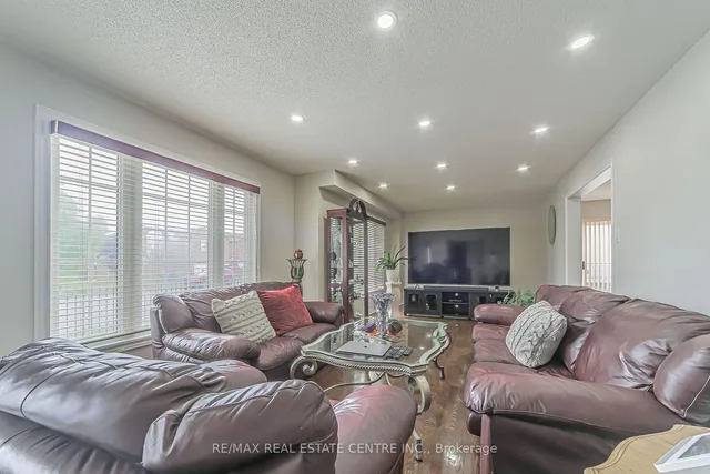 Additional property image - 92 Oaklea Blvd