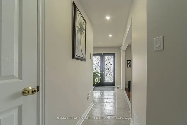 Additional property image - 92 Oaklea Blvd