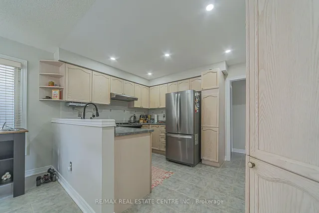 Additional property image - 92 Oaklea Blvd