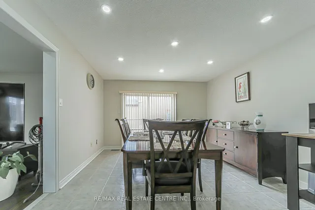 Additional property image - 92 Oaklea Blvd