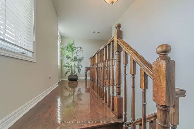 Additional property image - 92 Oaklea Blvd