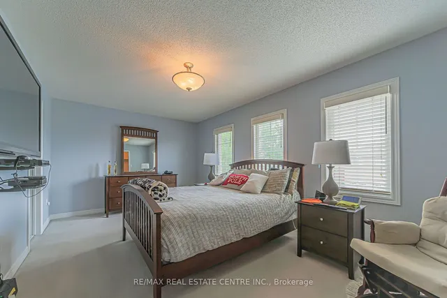 Additional property image - 92 Oaklea Blvd