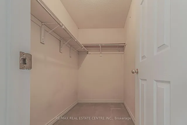 Additional property image - 92 Oaklea Blvd