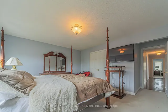 Additional property image - 92 Oaklea Blvd
