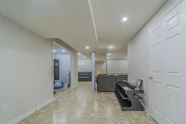 Additional property image - 92 Oaklea Blvd