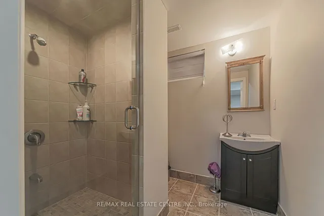 Additional property image - 92 Oaklea Blvd