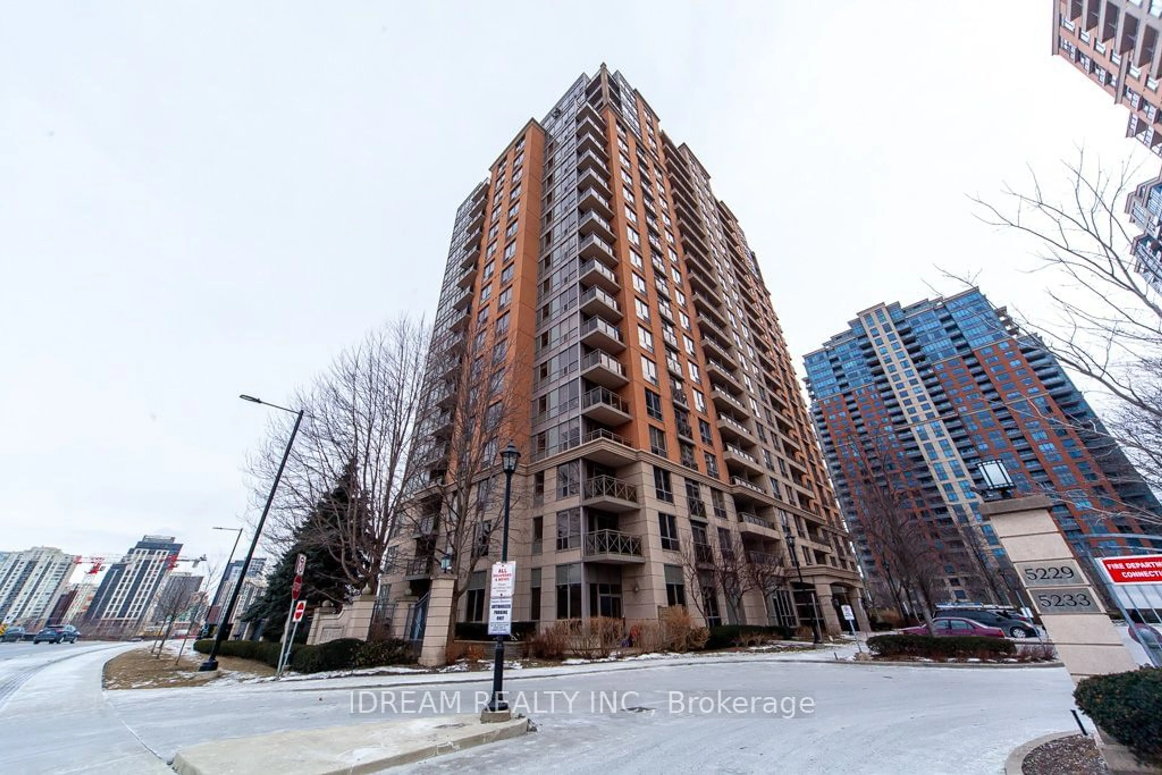 Unknown for 5229 Dundas St #907, Toronto Ontario M9B 6L9