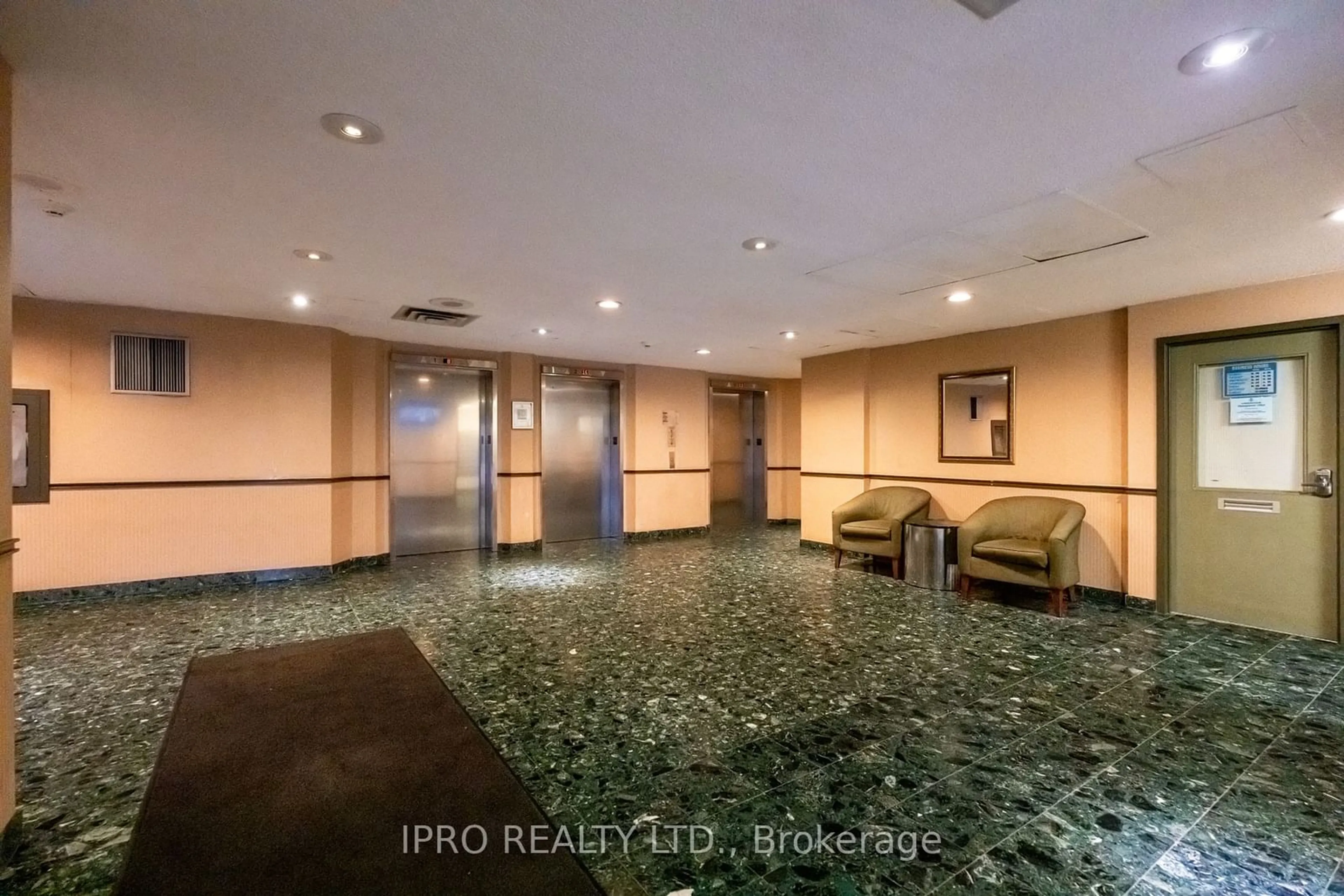 Lobby for 4185 Shipp Dr #1616, Mississauga Ontario L4Z 2Y9