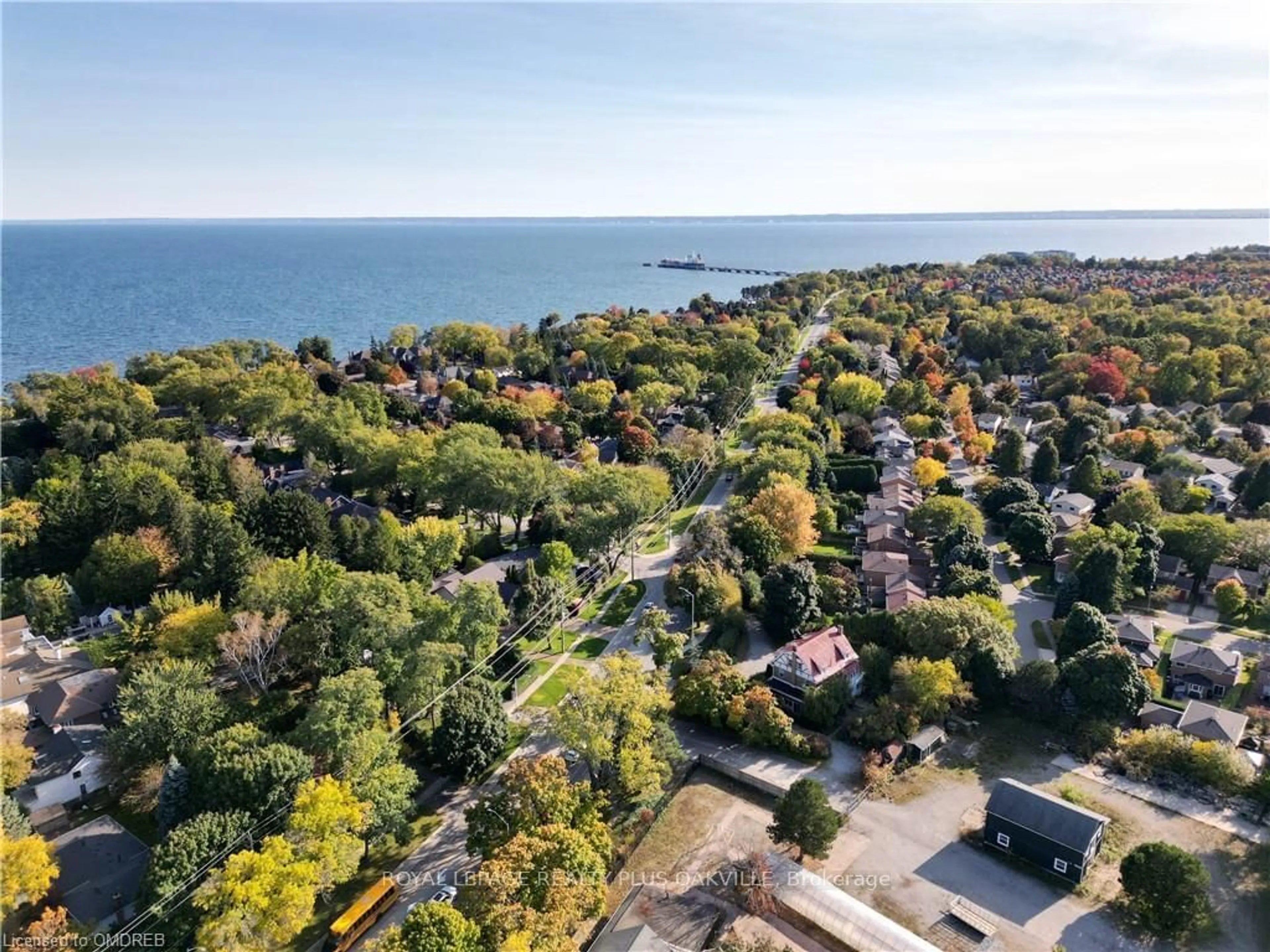 A pic from outside/outdoor area/front of a property/back of a property/a pic from drone, water/lake/river/ocean view for 0 Victoria St, Oakville Ontario L6L 5X8