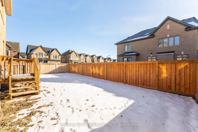 Additional image 38 of 2 Jenwood Cres