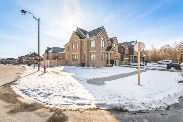Additional image 40 of 2 Jenwood Cres
