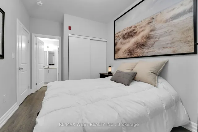 Additional property image - 4040 UPPER MIDDLE Rd Unit 214