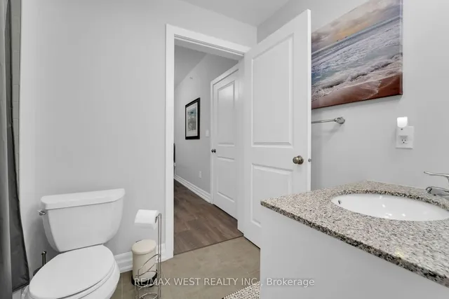 Additional property image - 4040 UPPER MIDDLE Rd Unit 214