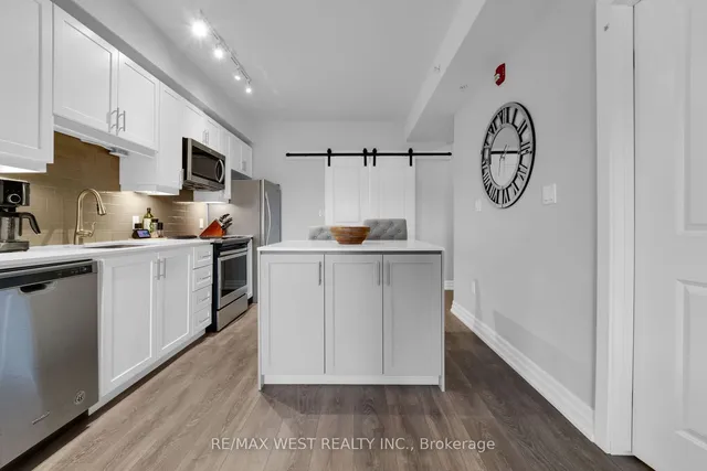 Additional property image - 4040 UPPER MIDDLE Rd Unit 214