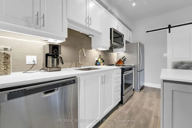 Additional property image - 4040 UPPER MIDDLE Rd Unit 214