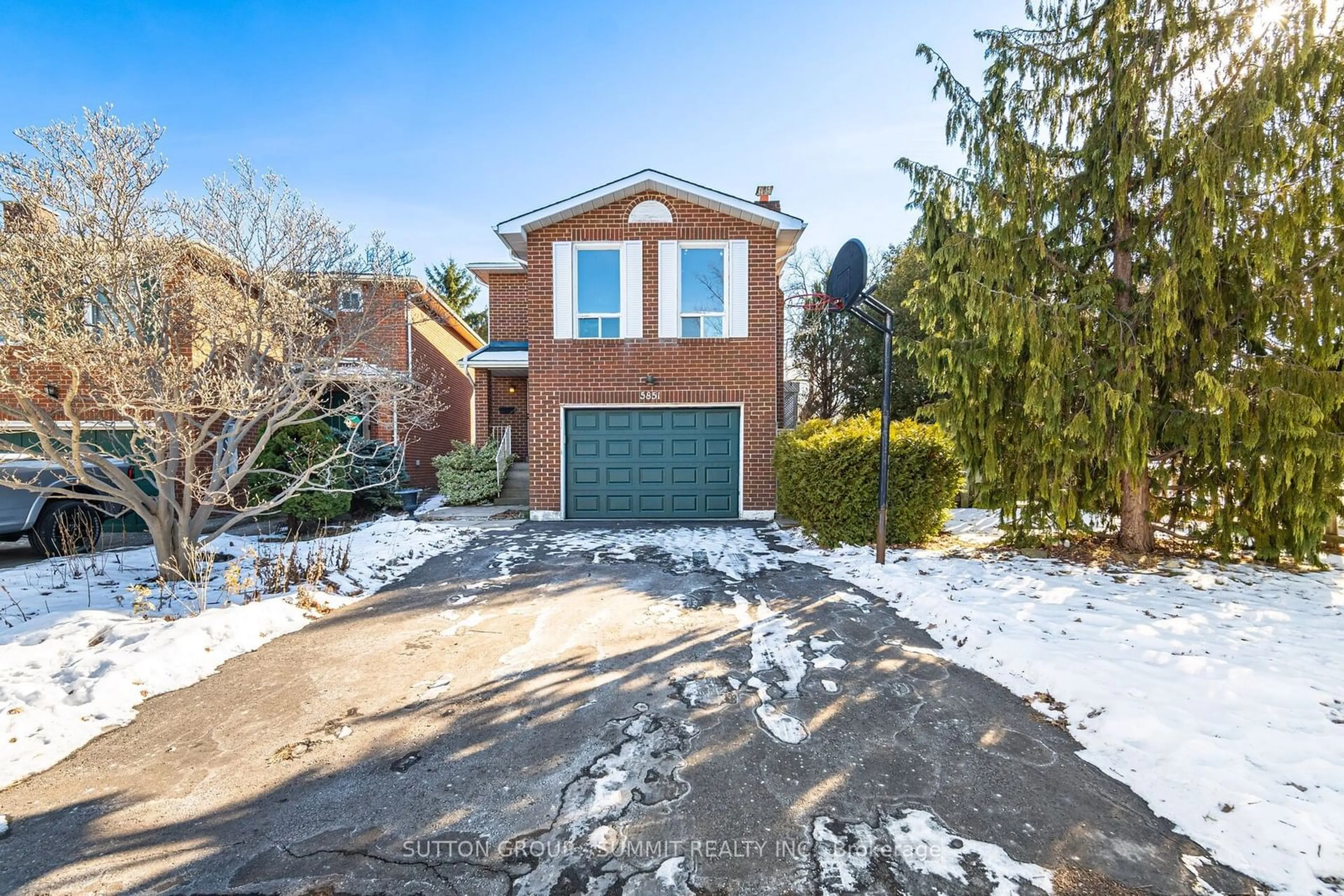 Home with brick exterior material, street for 5851 Rayshaw Cres, Mississauga Ontario L5M 2P1