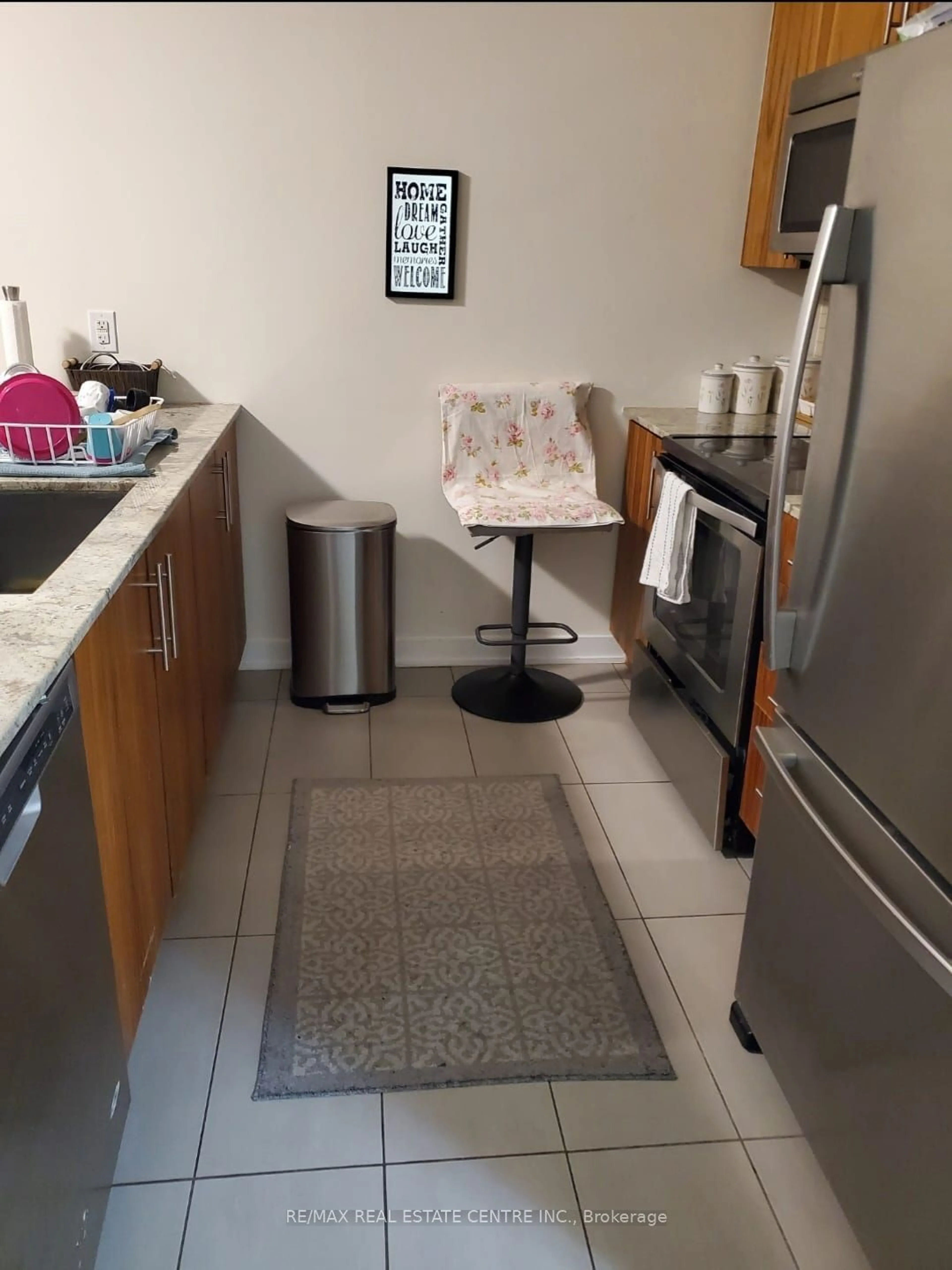 Standard kitchen, floor is not visible for 4099 Brickstone Mews #1803, Mississauga Ontario L5B 0G2