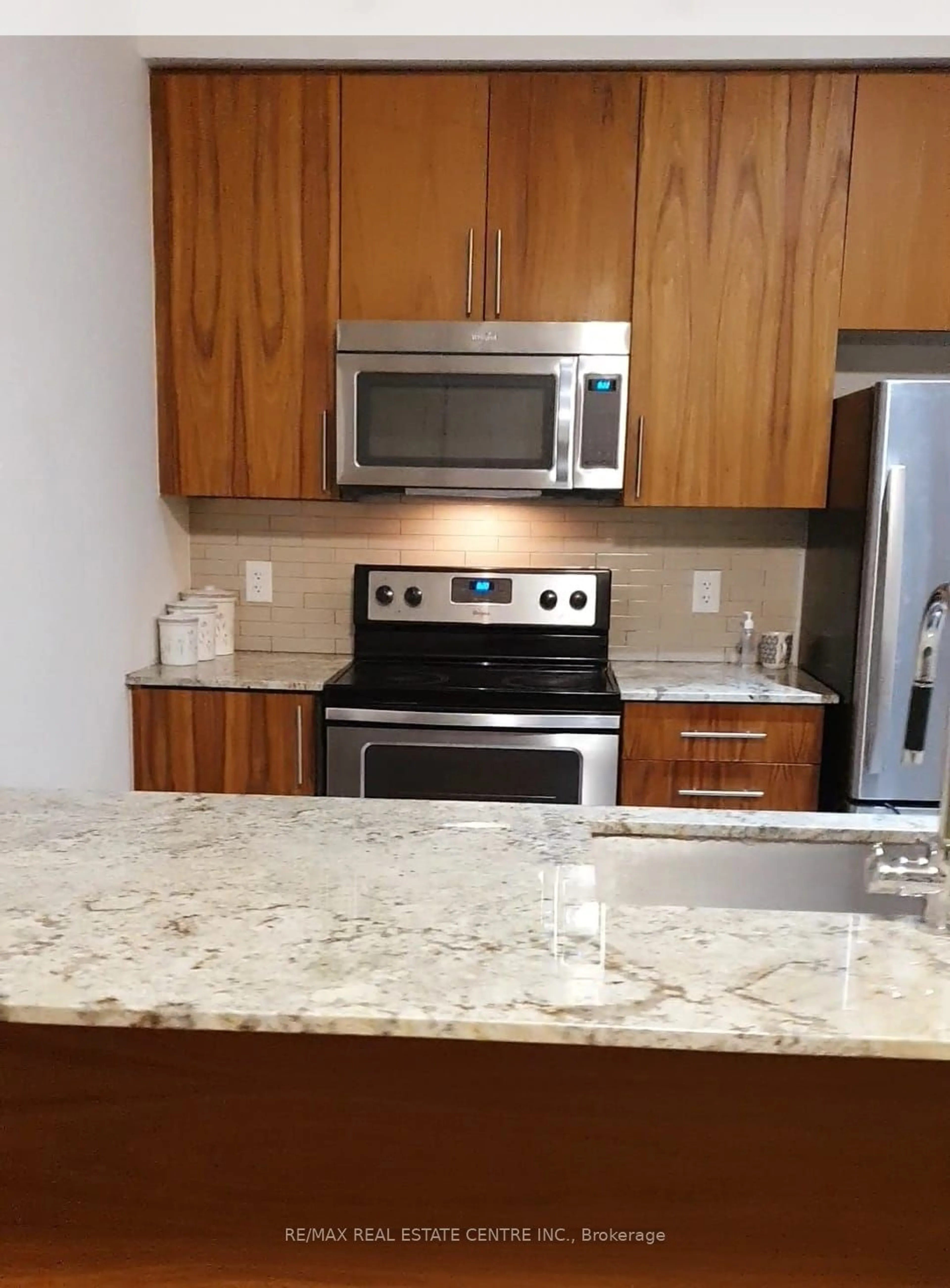 Standard kitchen, unknown for 4099 Brickstone Mews #1803, Mississauga Ontario L5B 0G2