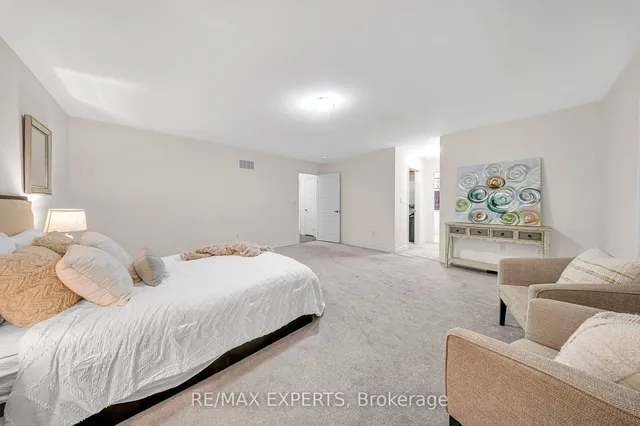 Additional property image - 668 Kennedy Circ