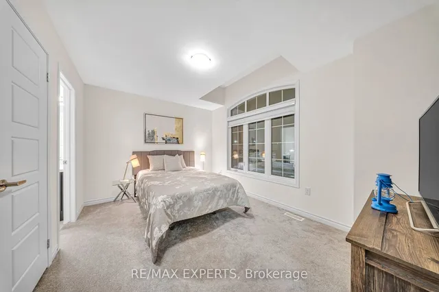 Additional property image - 668 Kennedy Circ