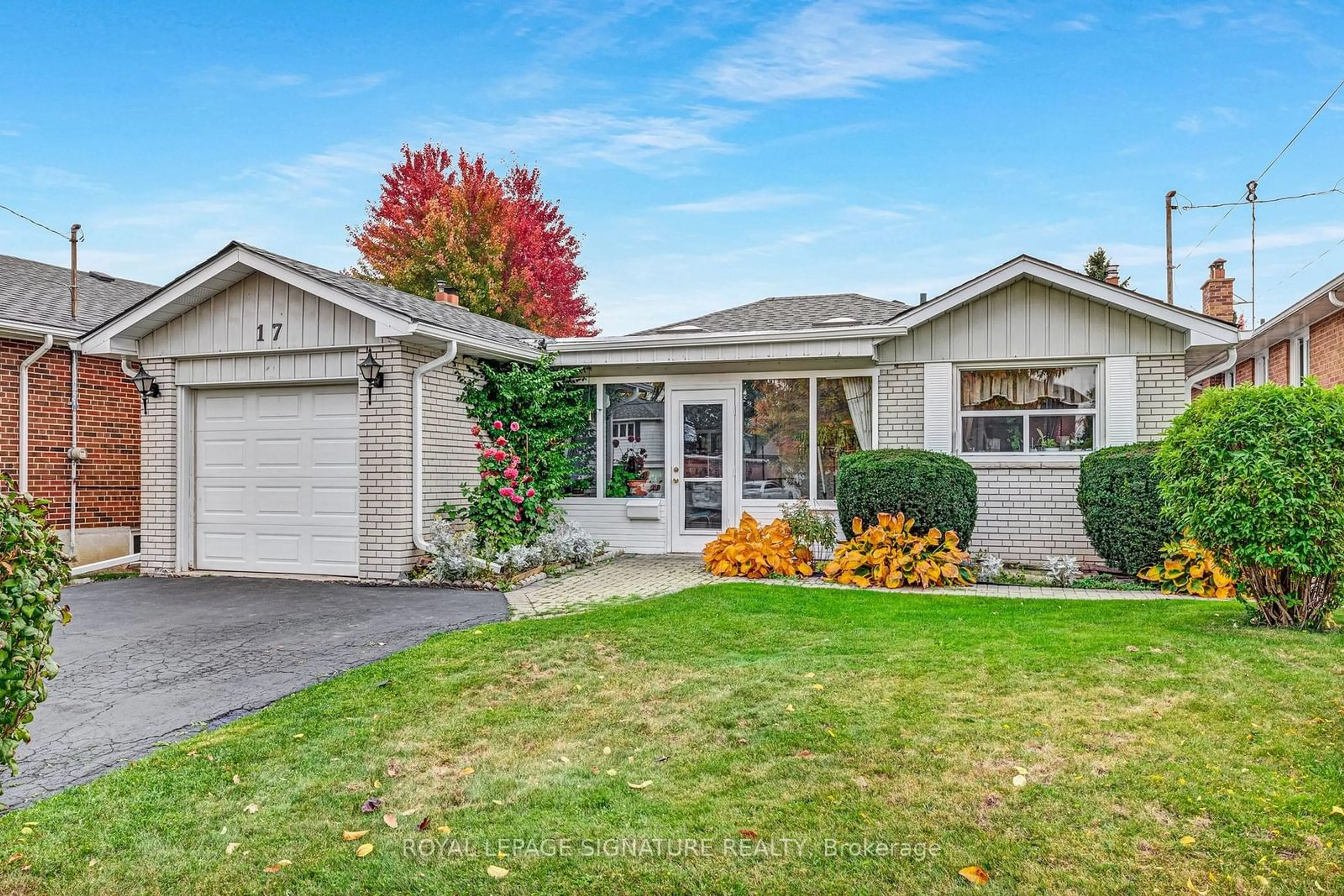 Home with vinyl exterior material, street for 17 Norfield Cres, Toronto Ontario M9W 1X5