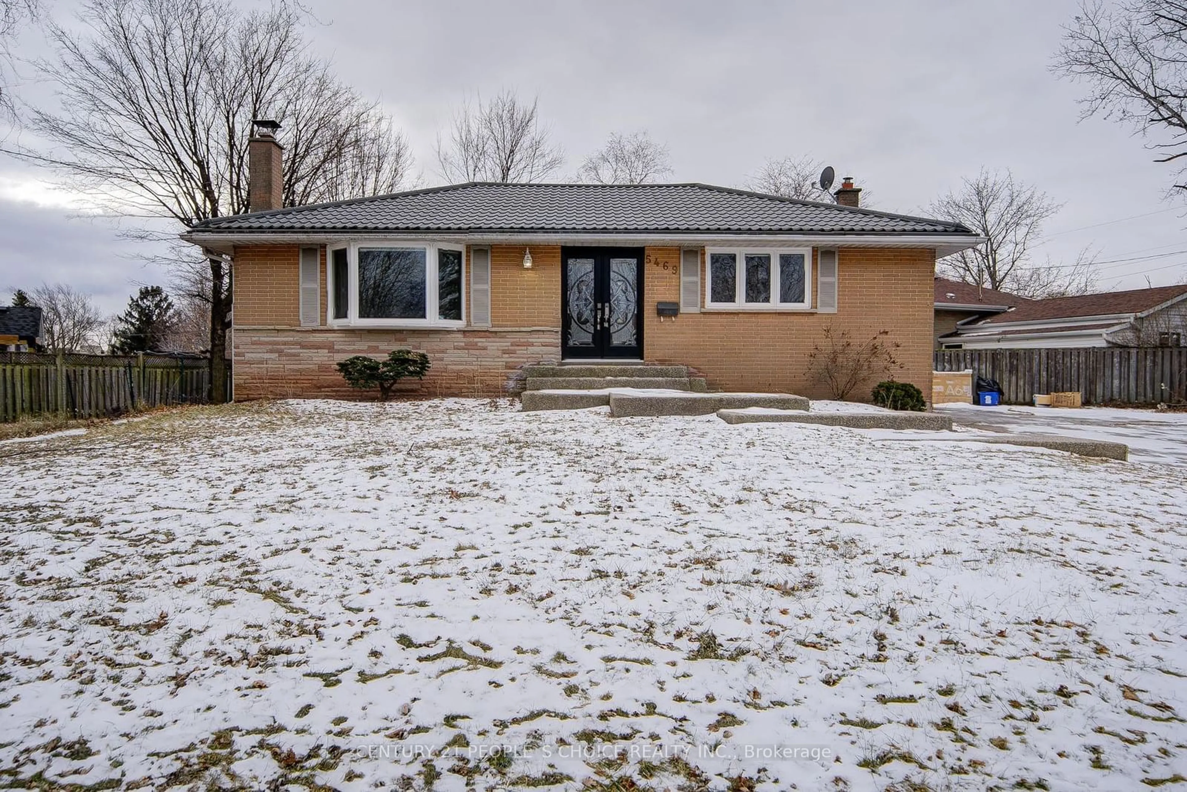 Home with brick exterior material, street for 5469 Randolph Cres, Burlington Ontario L7L 3C4