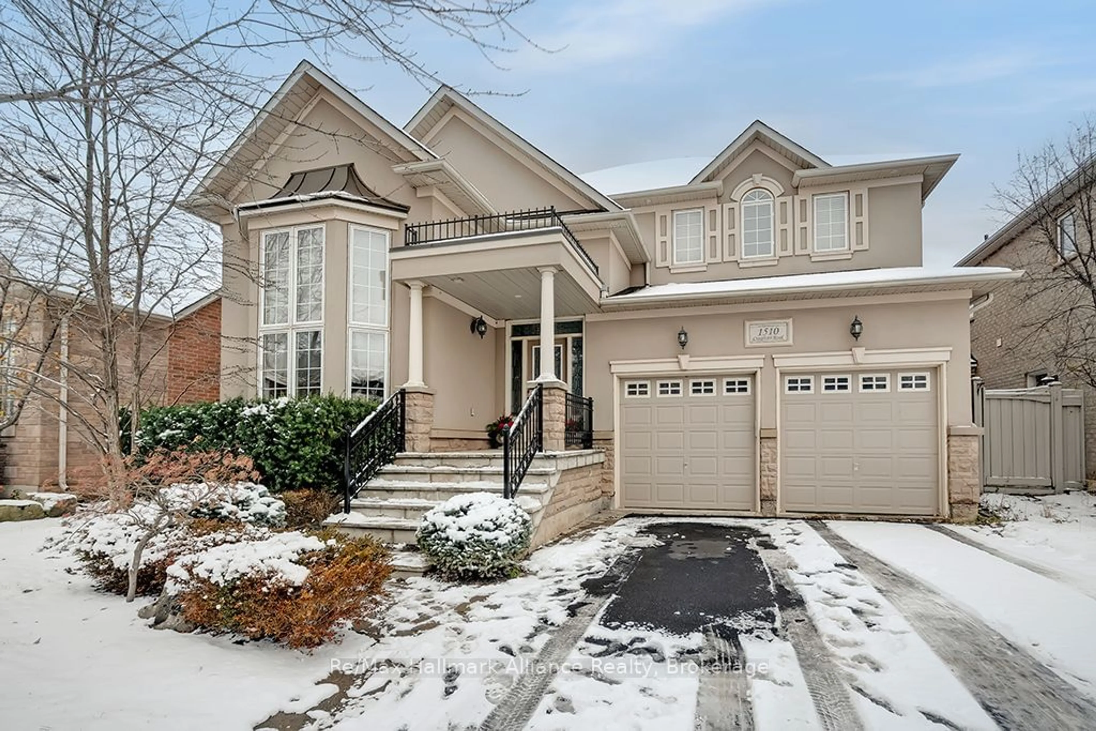 Home with brick exterior material, street for 1510 Craigleith Rd, Oakville Ontario L6H 7W3