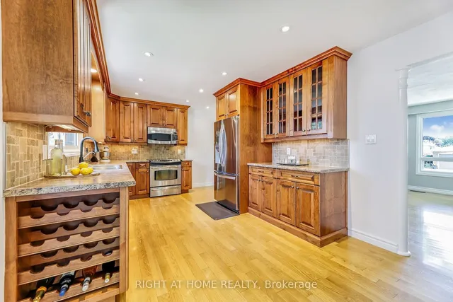 Additional image 16 of 650 Jennifer Cres