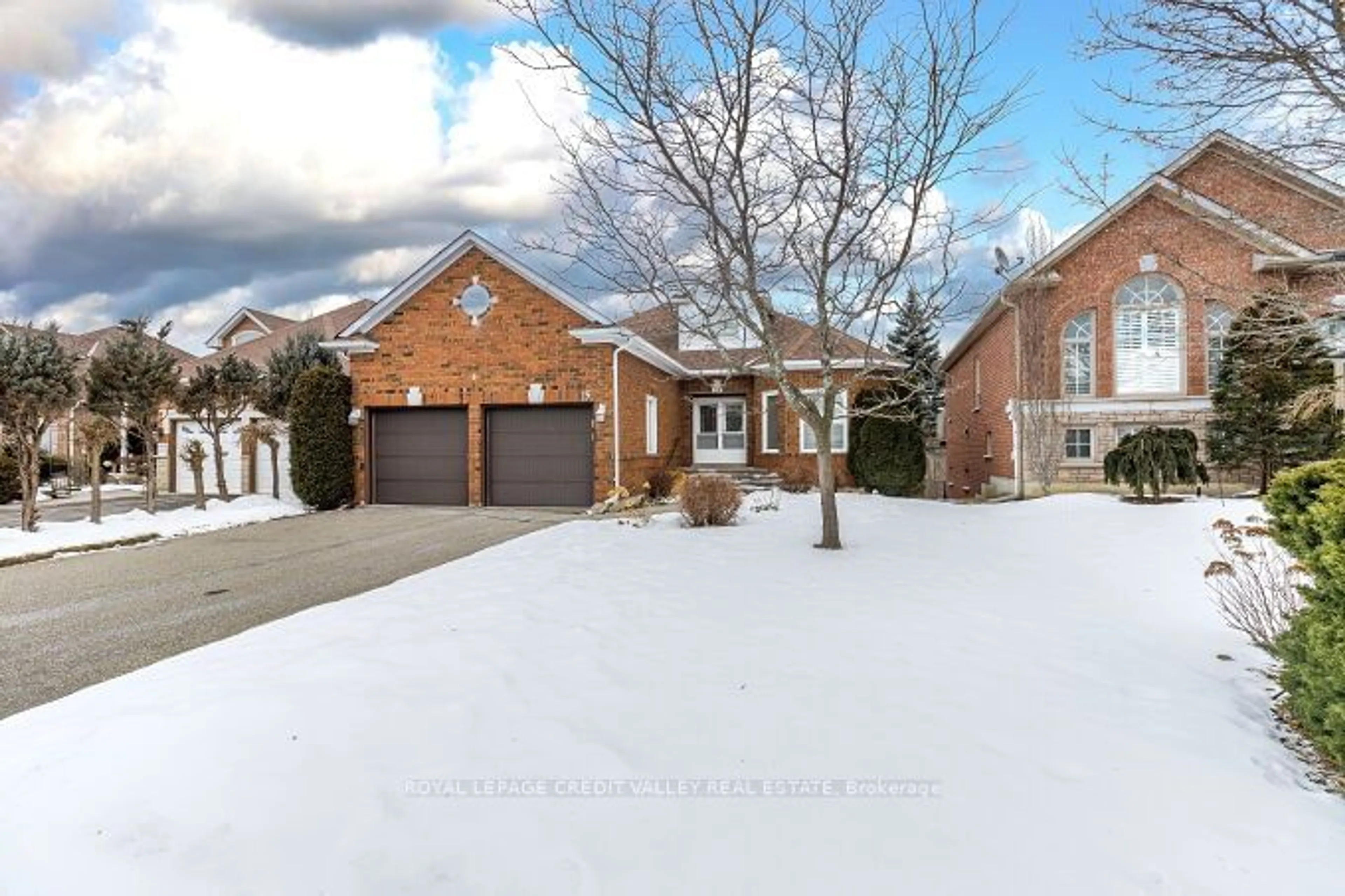 Home with brick exterior material, street for 15 Kirkwood Cres, Caledon Ontario L7C 1C1