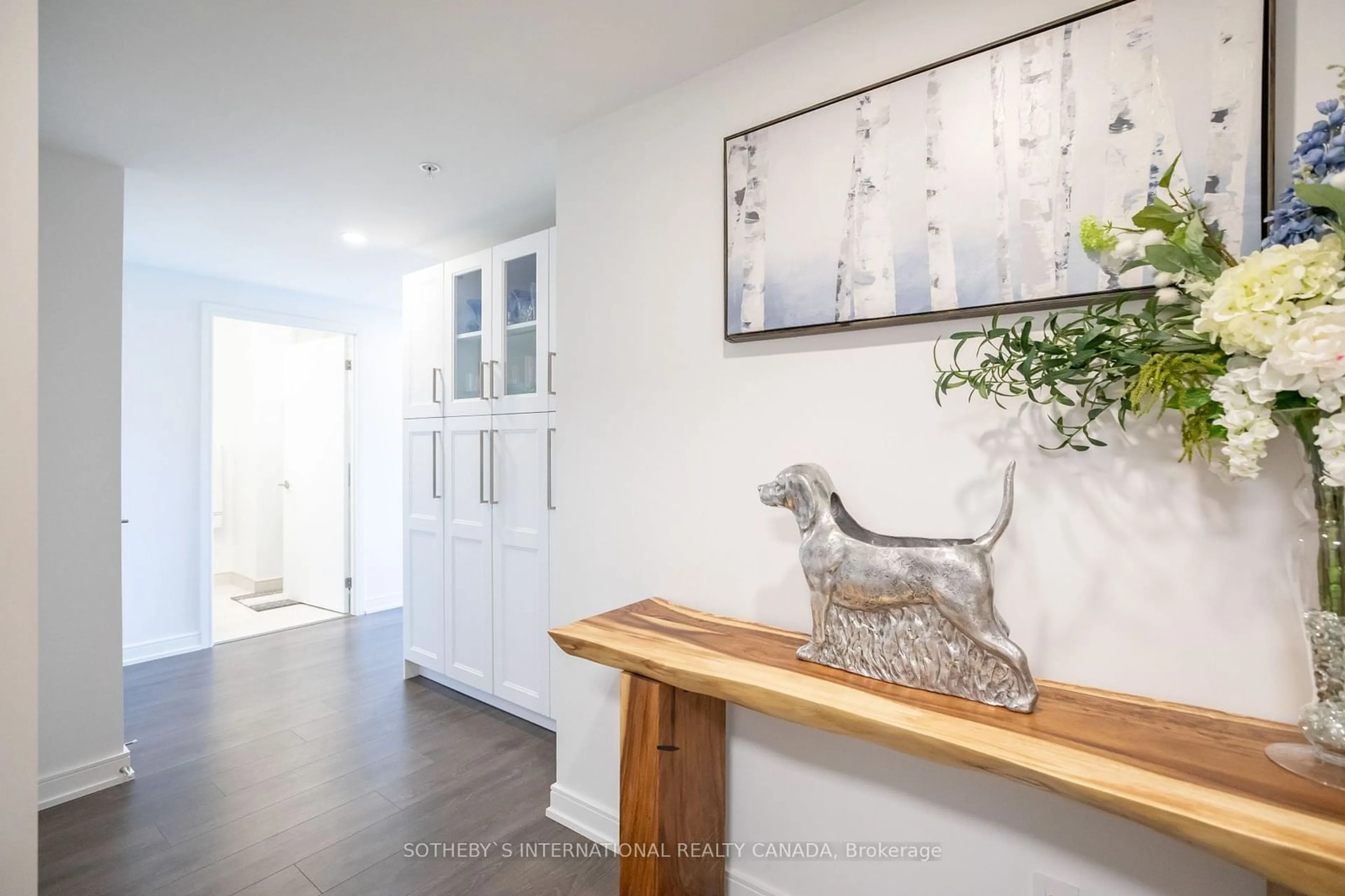 Indoor entryway for 30 Samuel Wood Way #702, Toronto Ontario M9B 0C9