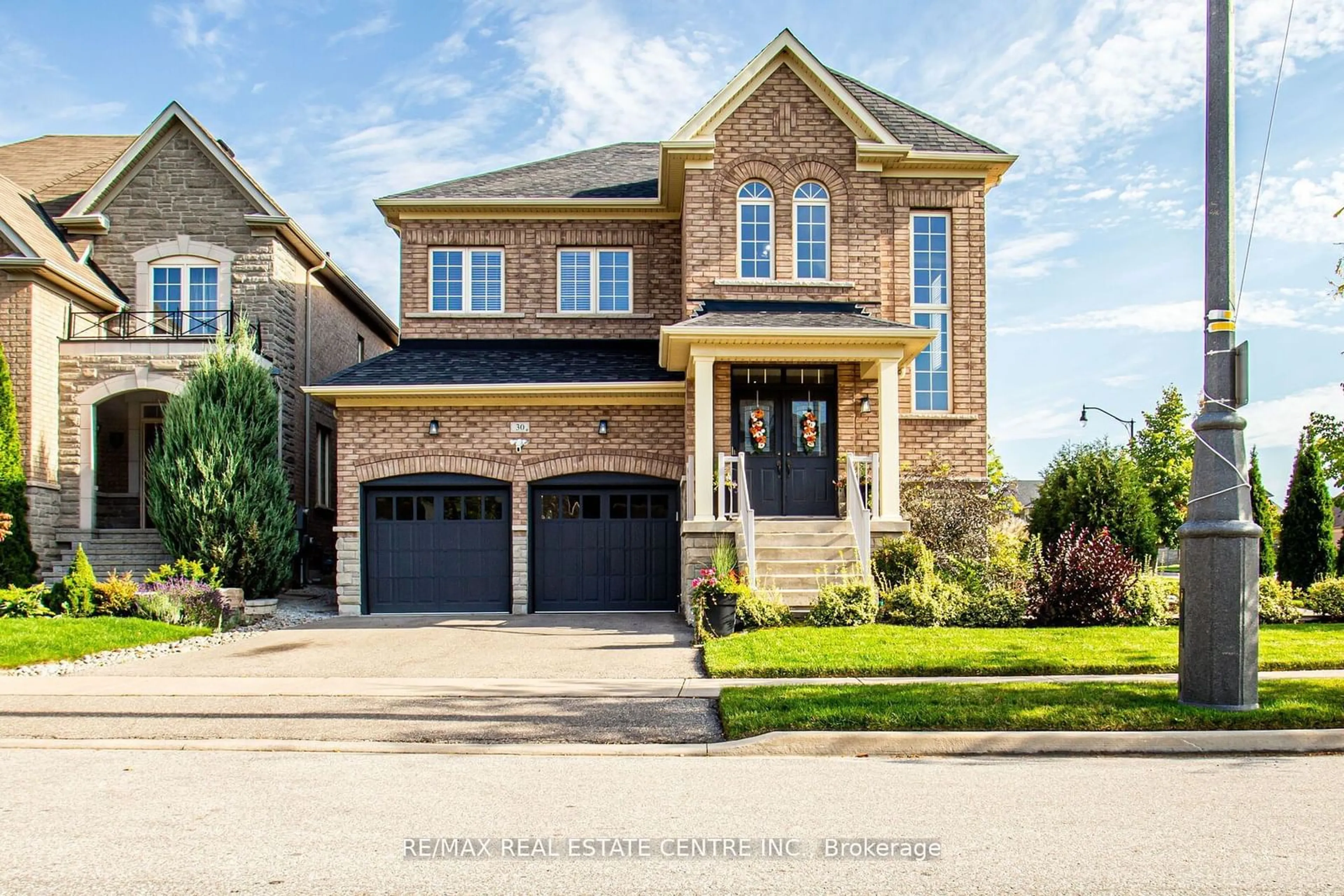 Home with brick exterior material, street for 30 Deanston Crt, Brampton Ontario L6X 2Z7