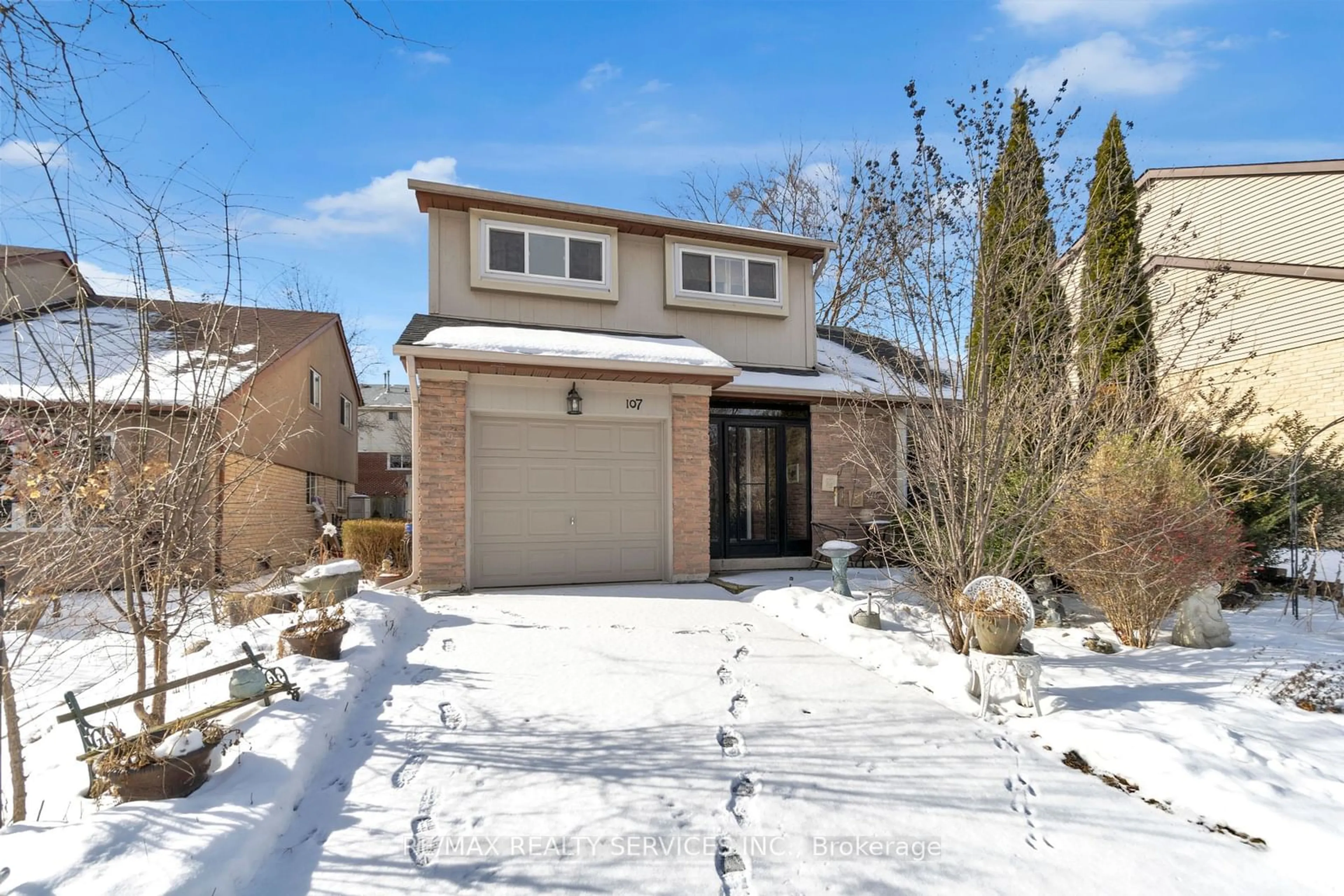 Home with brick exterior material, street for 107 Royal Palm Dr, Brampton Ontario L6Z 1P4