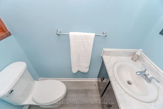 Additional property image - 76 Simmons Blvd