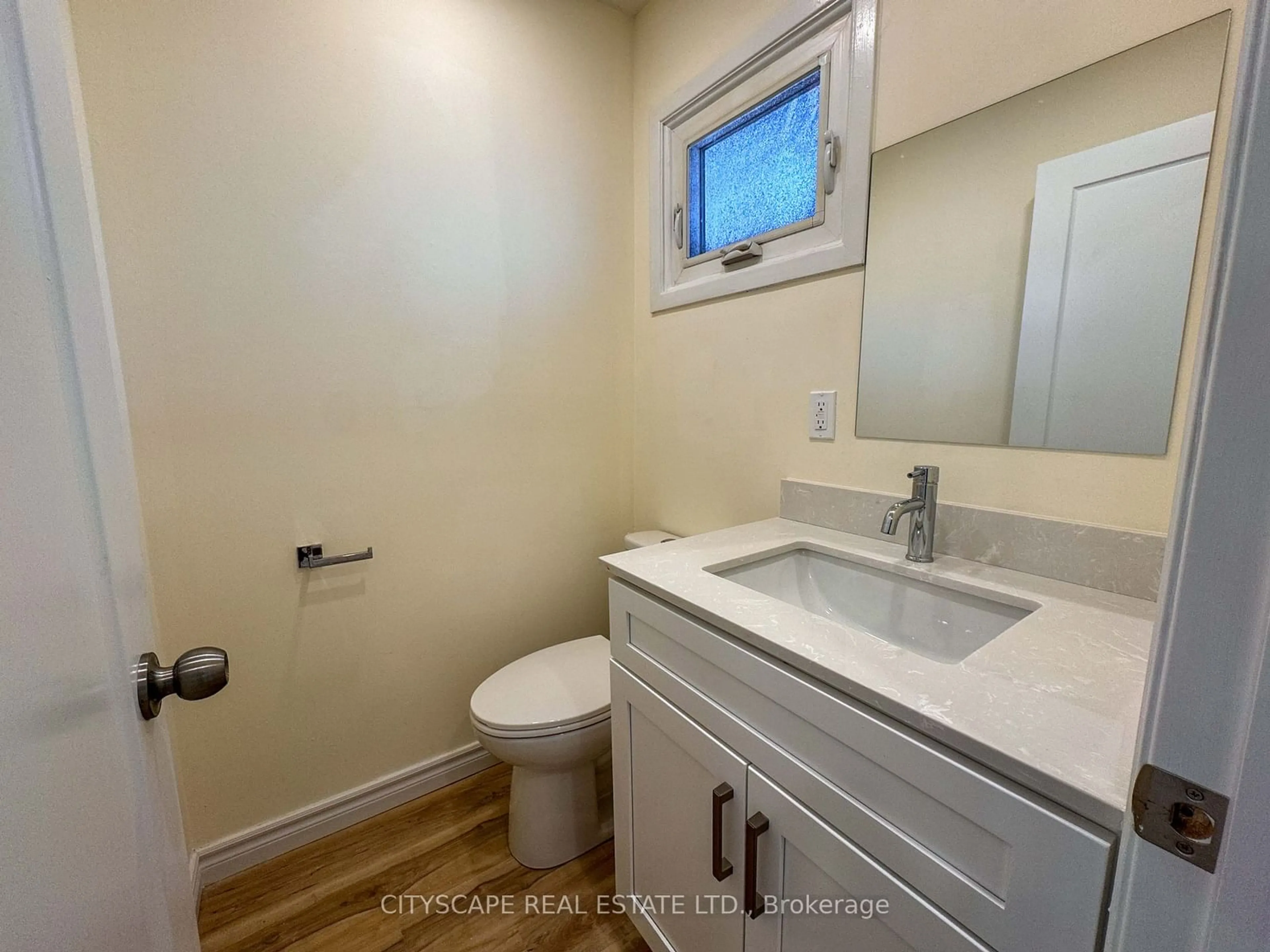 Standard bathroom, ceramic/tile floor for 399 Vodden St #37, Brampton Ontario L6V 3V1