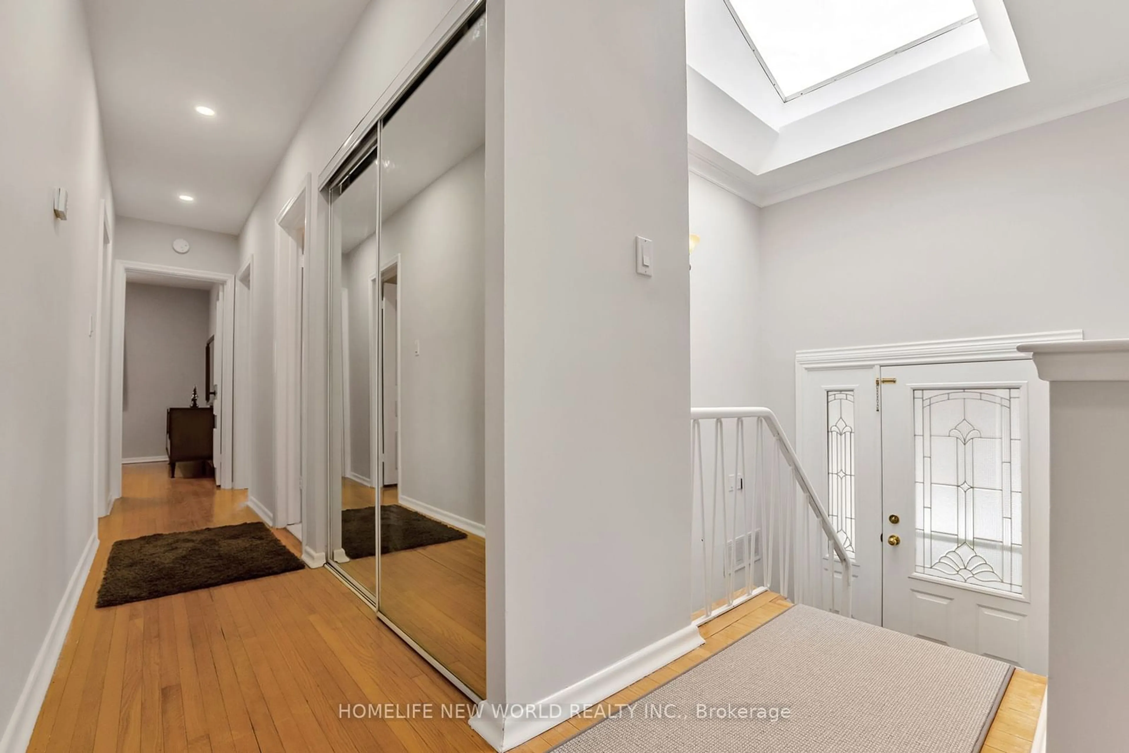 Indoor foyer for 109 Westhampton Dr, Toronto Ontario M9R 1Y1