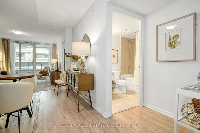 Additional property image - 830 Lawrence Ave Unit 511