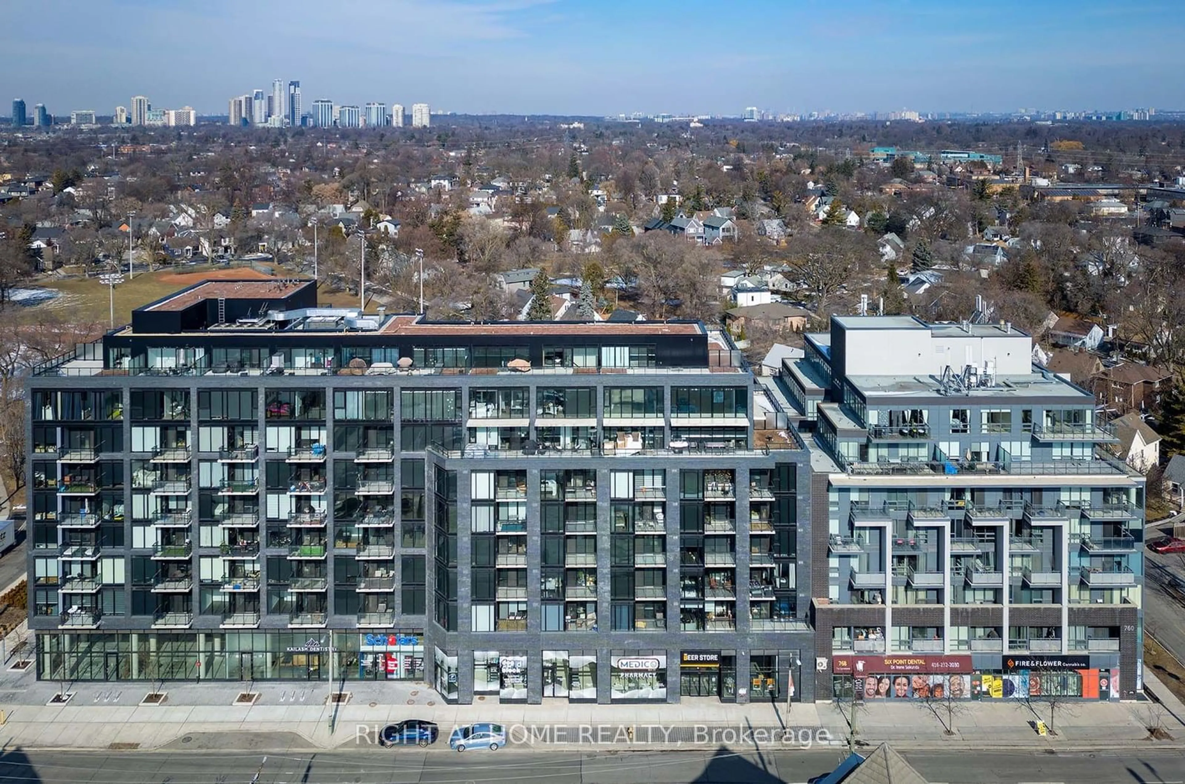 A pic from outside/outdoor area/front of a property/back of a property/a pic from drone, city buildings view from balcony for 7 Smith Cres #301, Toronto Ontario M8Z 0G3