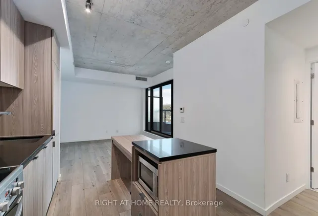 Additional image 28 of 7 Smith Cres Unit 301