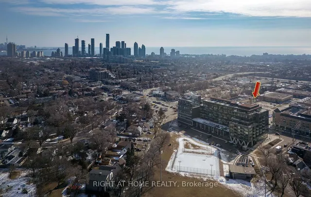 Additional image 6 of 7 Smith Cres Unit 301