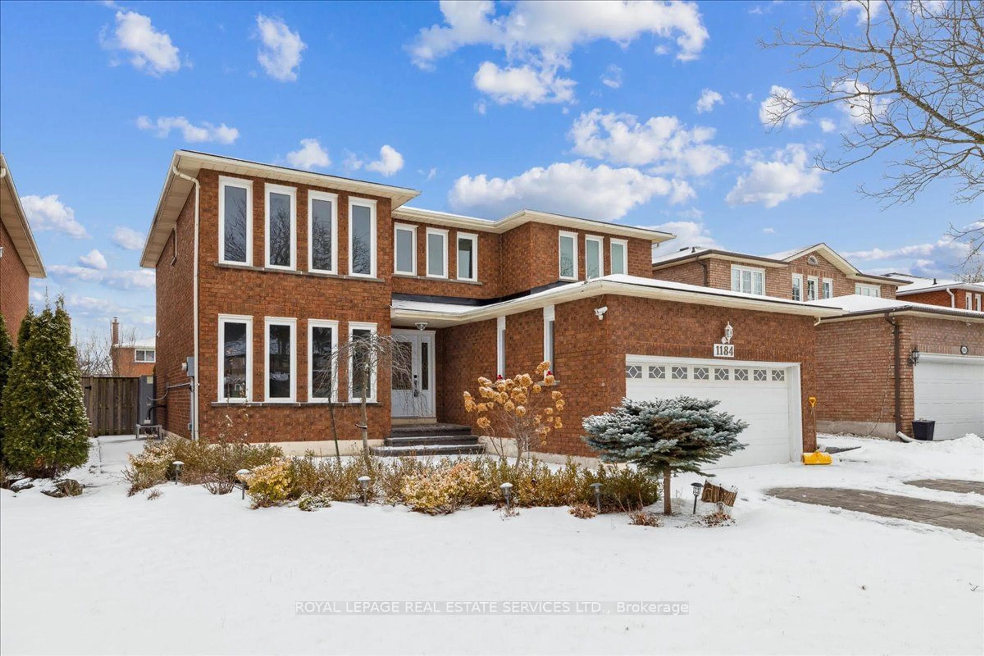 Home with brick exterior material, street for 1184 Rushbrooke Dr, Oakville Ontario L6M 1H7