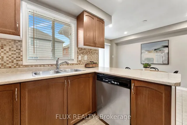 Additional property image - 399 HOBBS Cres